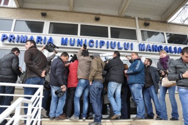 Scandalul continuă: Cu tot cu executor judecătoresc, Mincă a plecat de la Primăria Mangalia aşa cum a venit